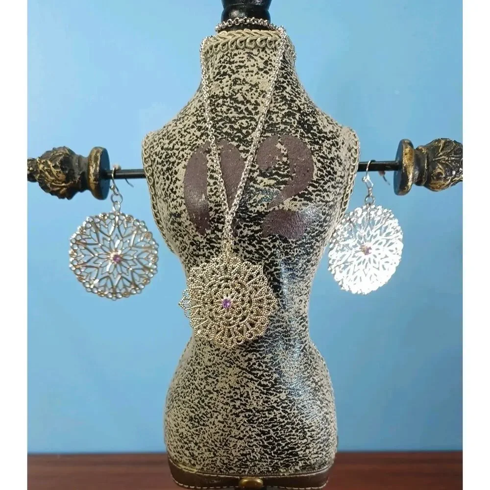 Beautiful Silvertone & Purple Necklace & Earrings Shiny Beautiful Preppy Fancy - Picture 2 of 9